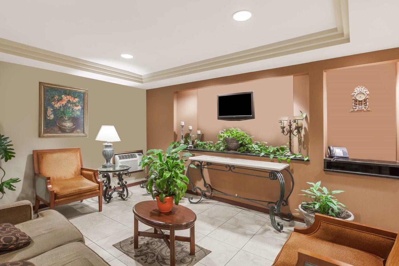 Travelodge Albany Lobby Travelodge Albany Lobby